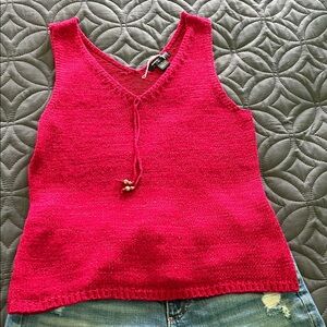 Red knit tank.